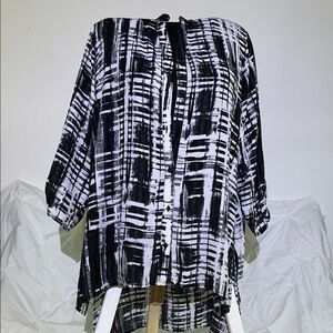 Avenue Black and White Abstract Blouse